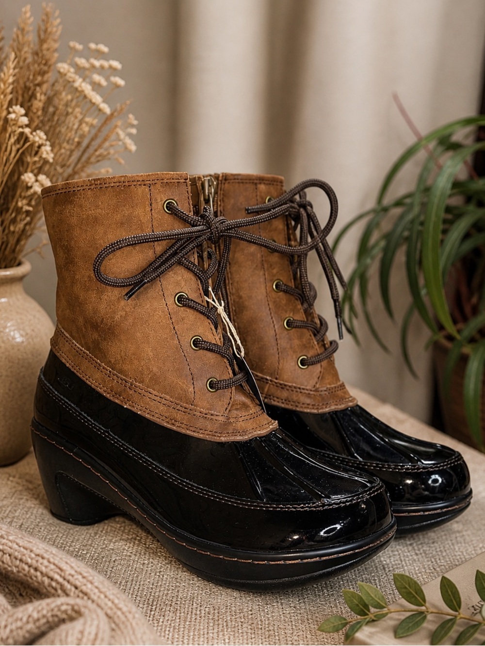 JBU by Jambu Duck Boots Wedge Caramel Black Lace Up Zip Waterproof Size 8.5 NEW